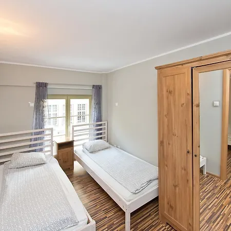 Apartament Ten *
